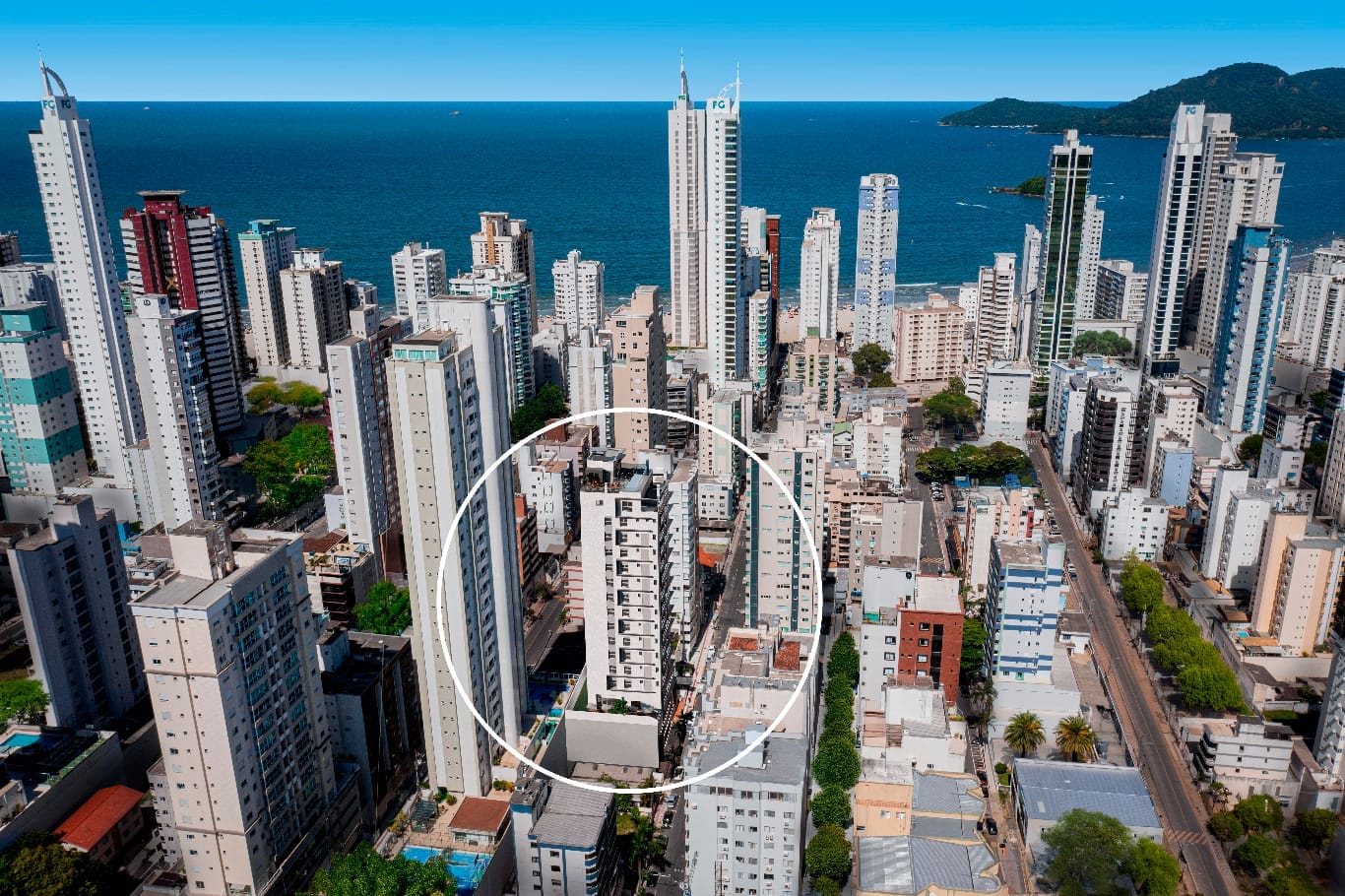 Apartamento no Edifício Filipinas Residence no Centro de Balneário Camboriú - foto 5