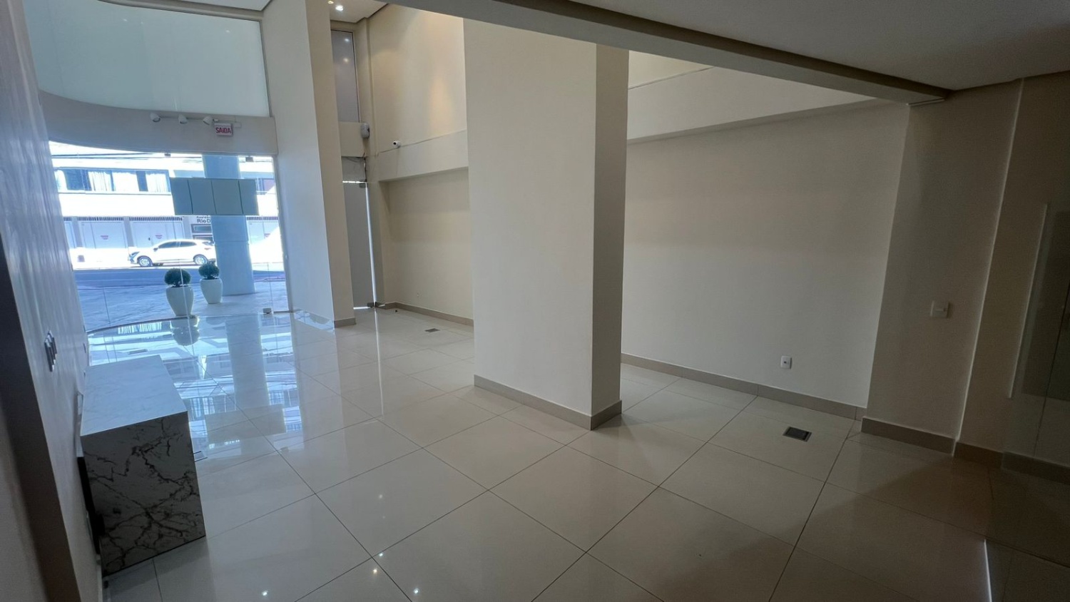 Sala Comercial no Edifício Le Majestic Residence em Balneário Camboriú - foto 4
