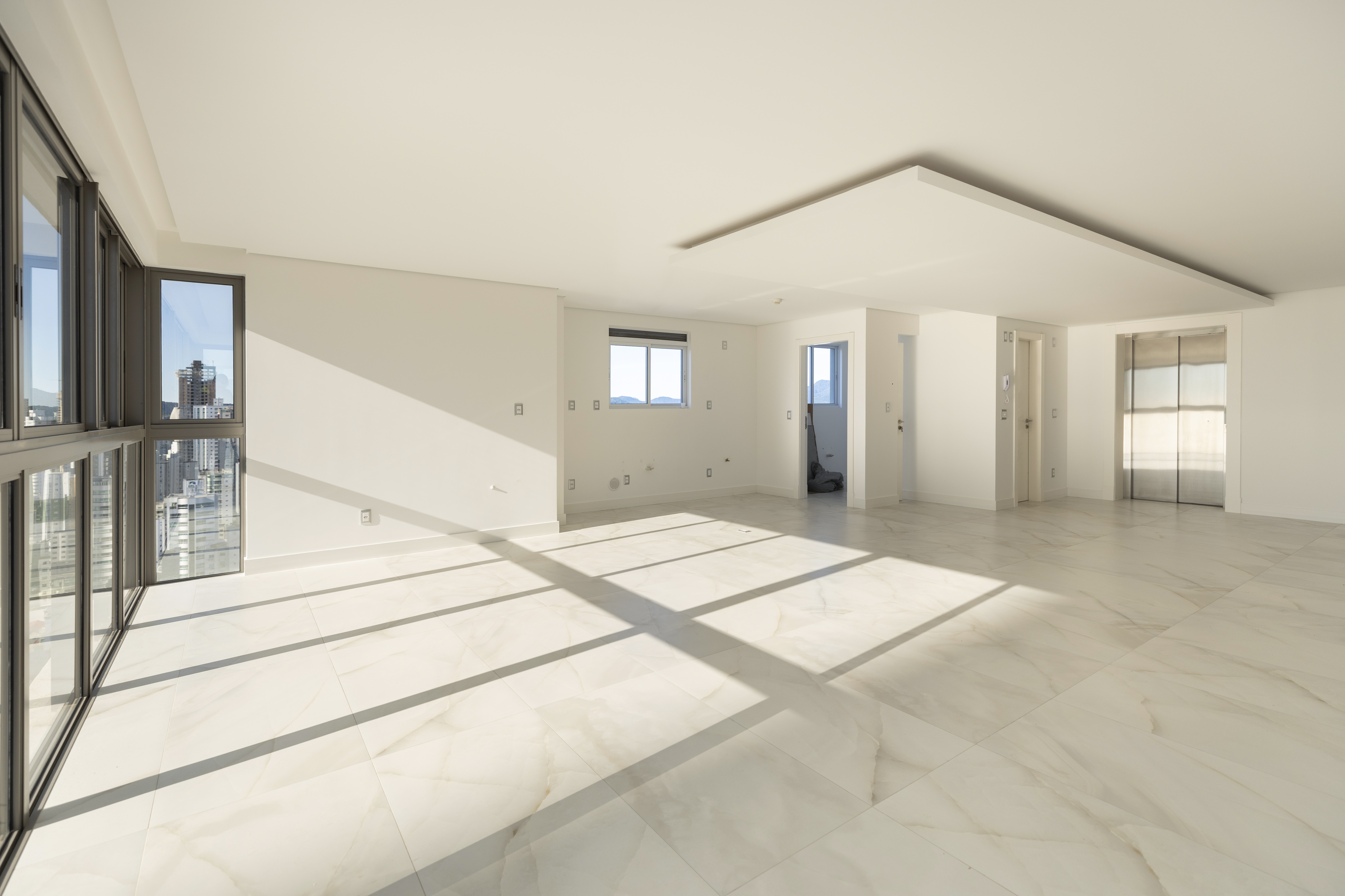 Apartamento no Edifício Ocean Breeze Residence em Balneário Camboriú - foto 5