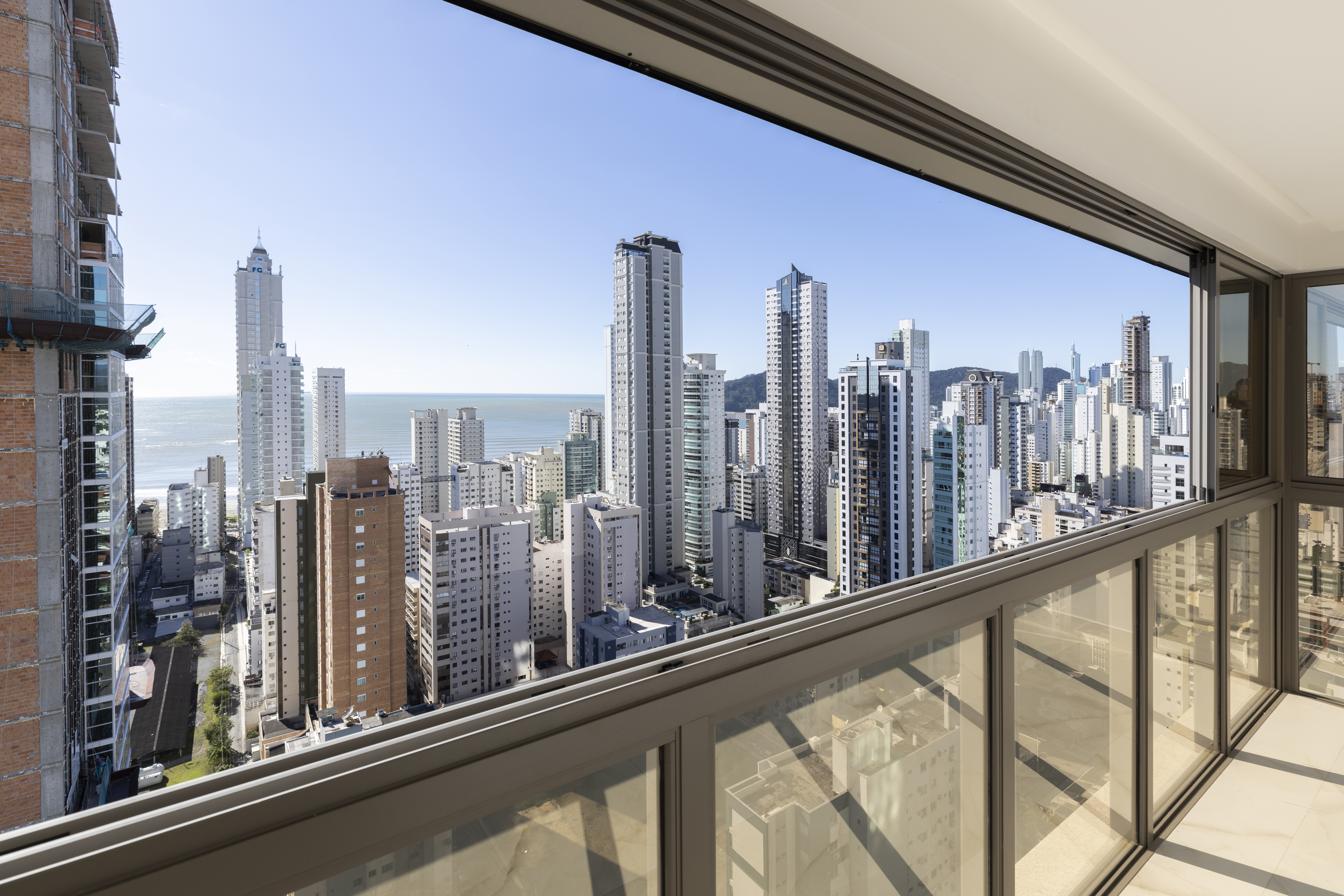 Apartamento no Edifício Ocean Breeze Residence em Balneário Camboriú - foto 7