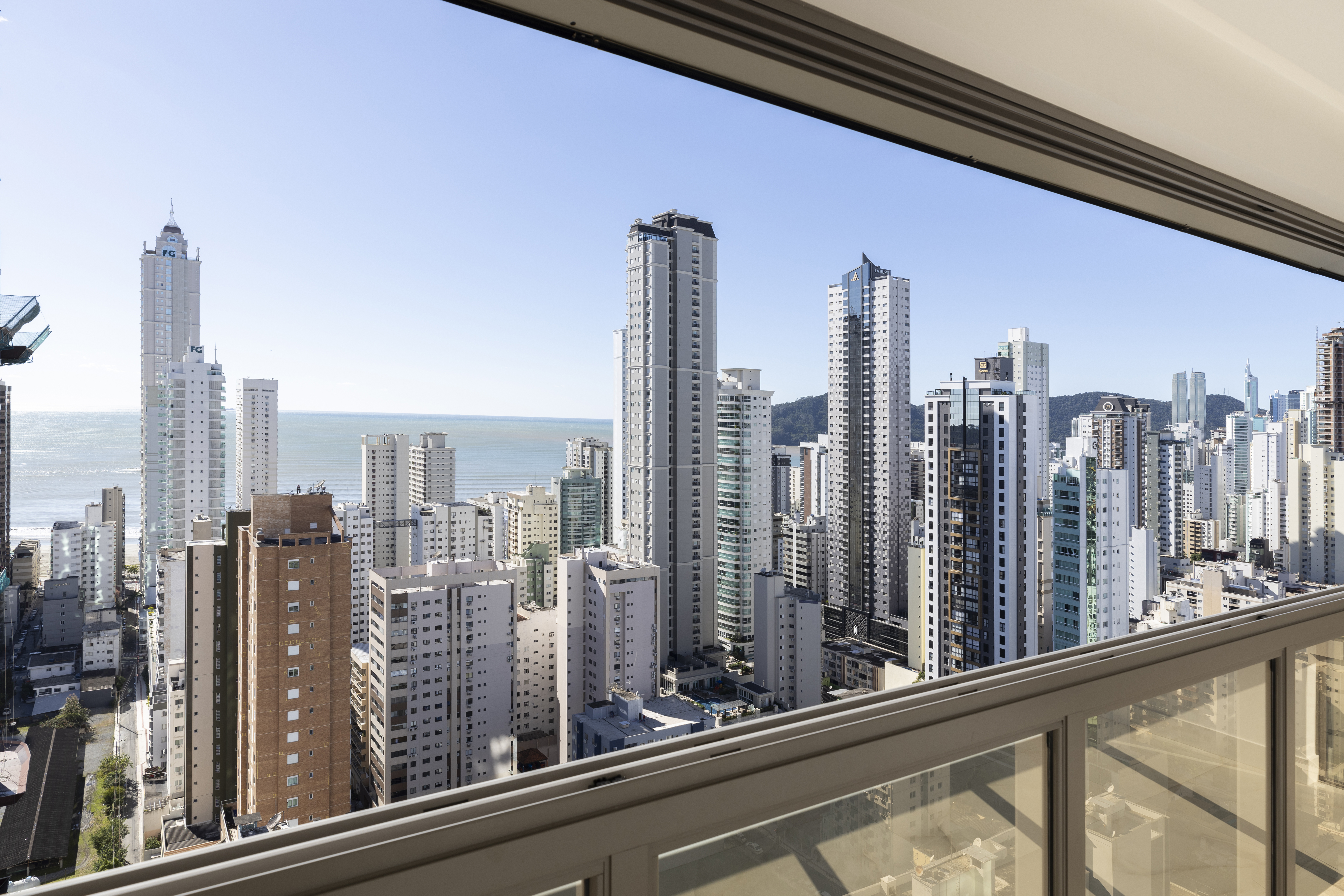 Apartamento no Edifício Ocean Breeze Residence em Balneário Camboriú - foto 8