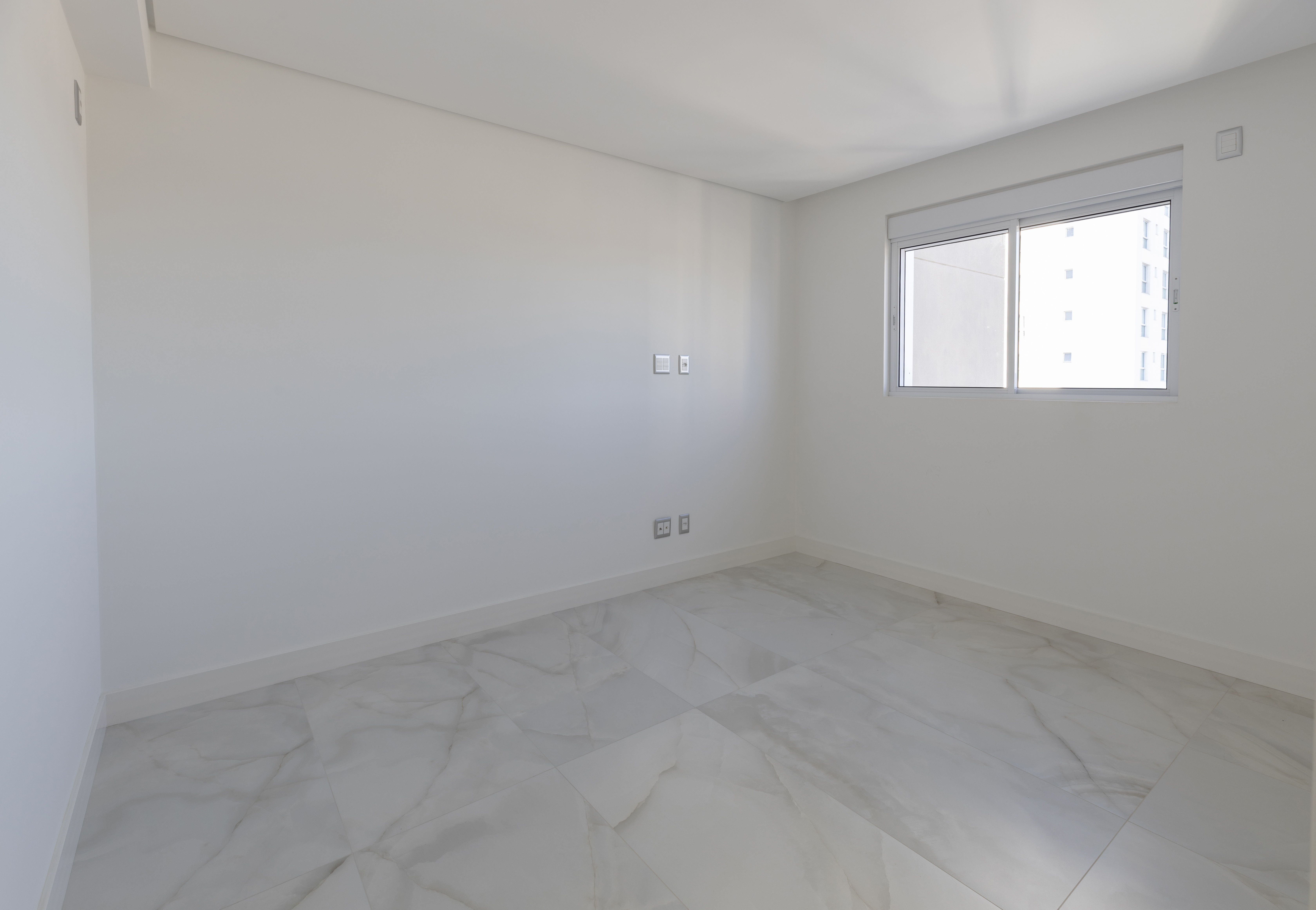 Apartamento no Edifício Ocean Breeze Residence em Balneário Camboriú - foto 10