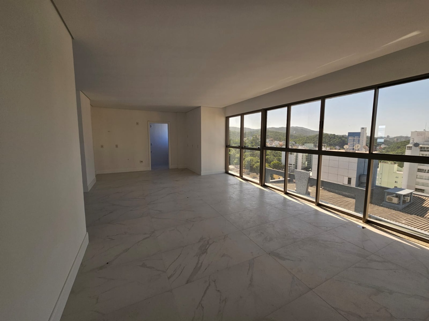 Apartamento no Edifício Las Brisas em Balneário Camboriú - foto 2