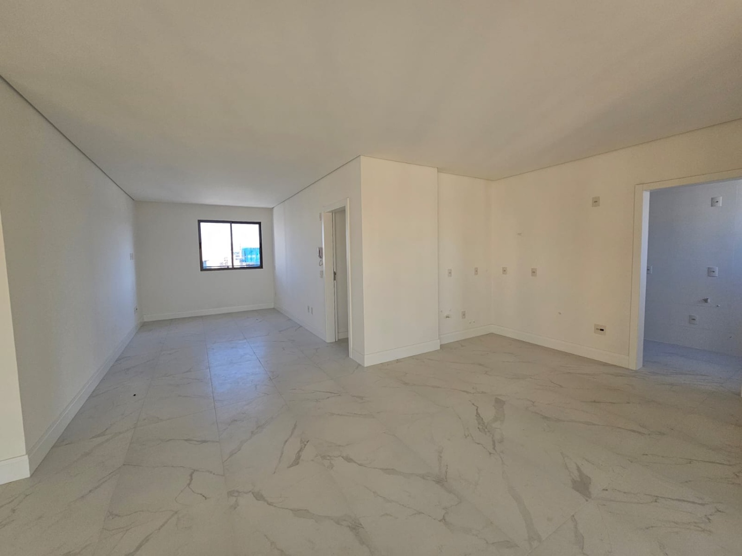 Apartamento no Edifício Las Brisas em Balneário Camboriú - foto 4