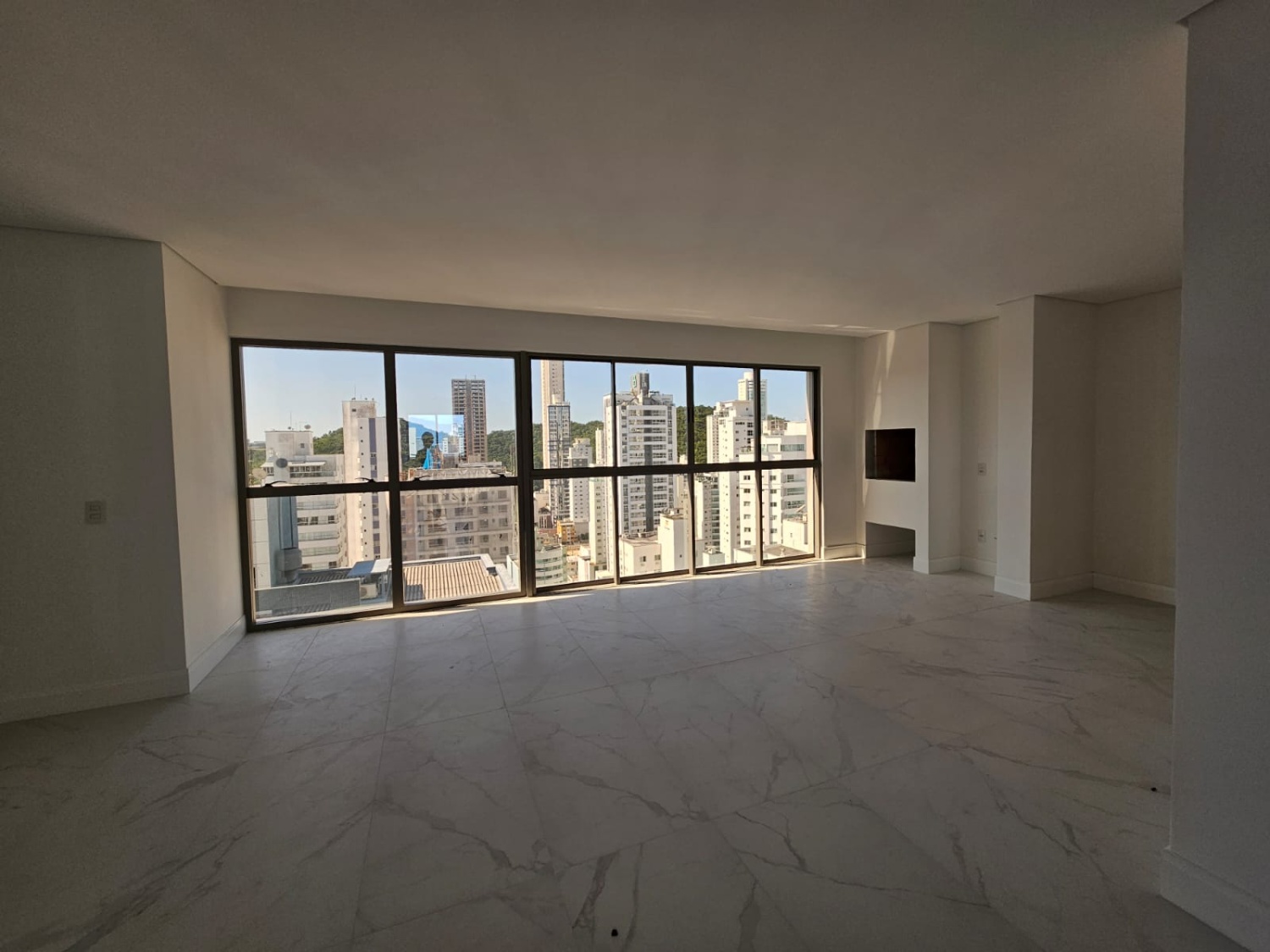 Apartamento no Edifício Las Brisas em Balneário Camboriú - foto 5