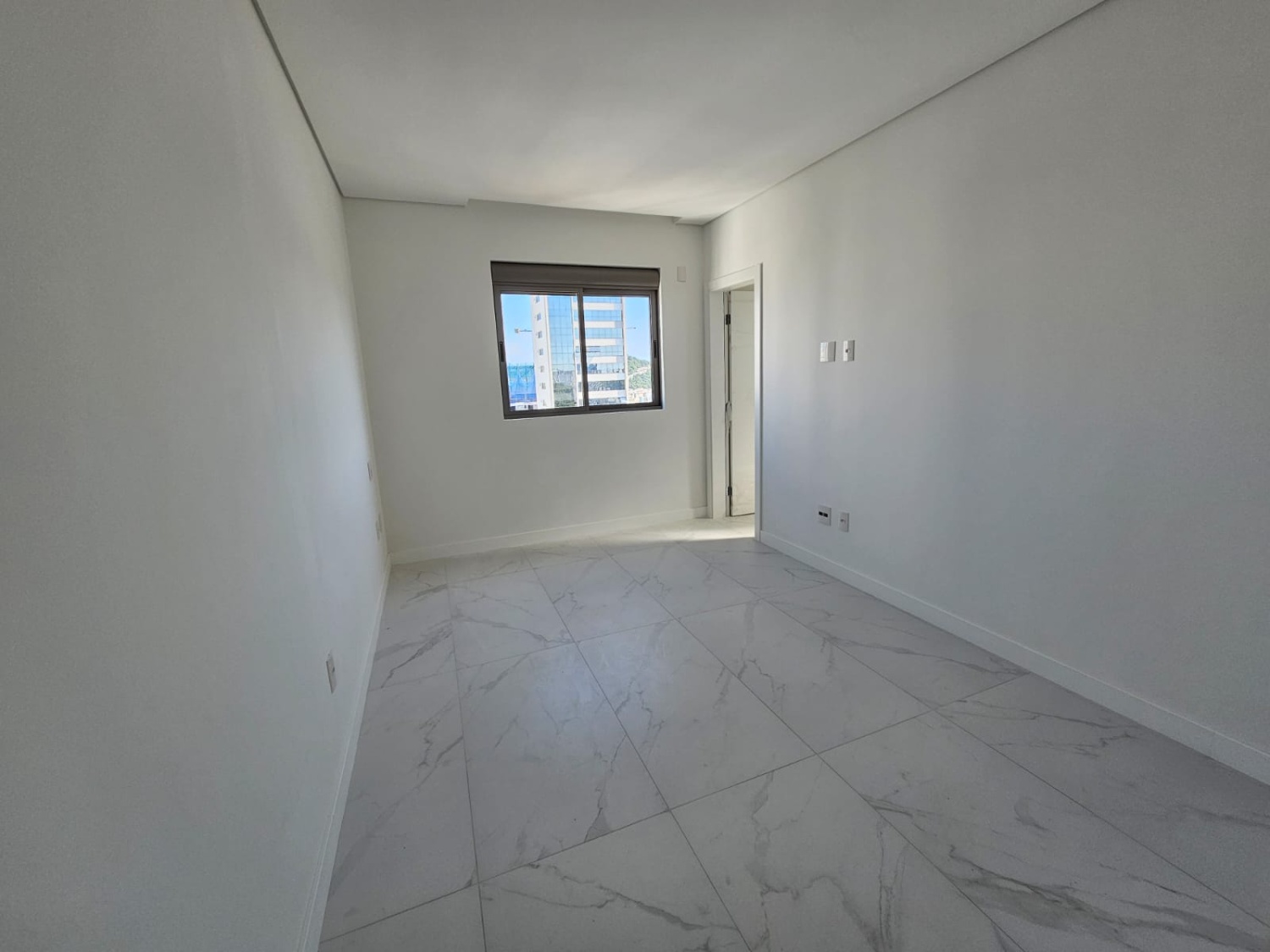 Apartamento no Edifício Las Brisas em Balneário Camboriú - foto 12