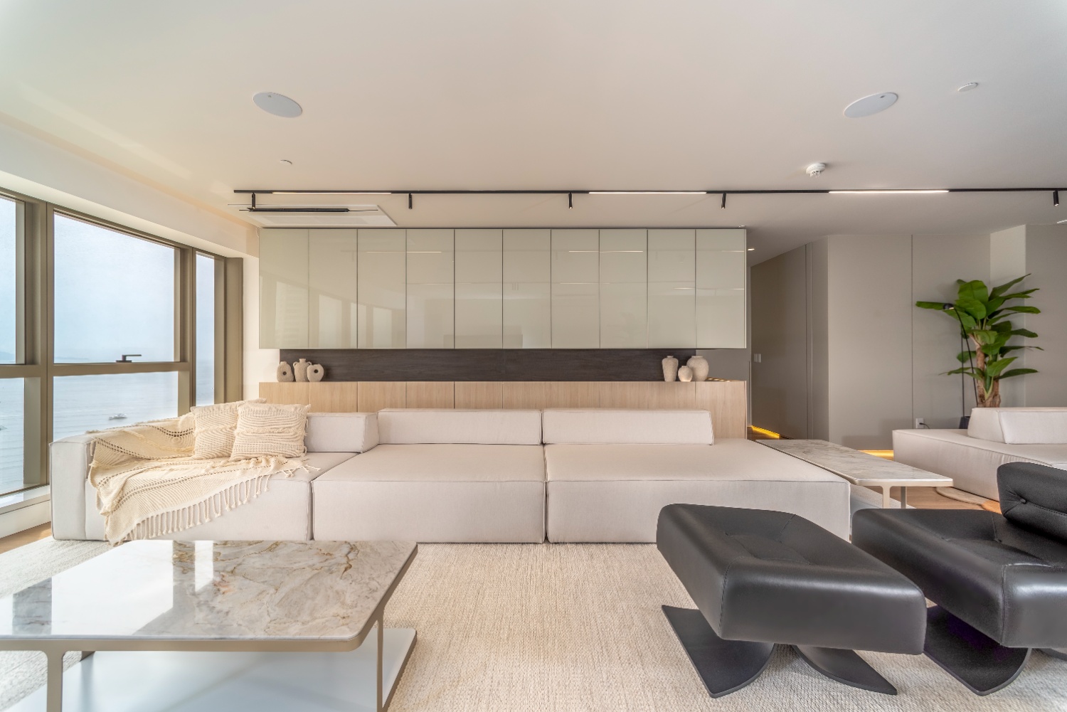 Apartamento no Ed. Yachthouse by Pininfarina na Barra Sul em Balneário Camboriú - foto 4
