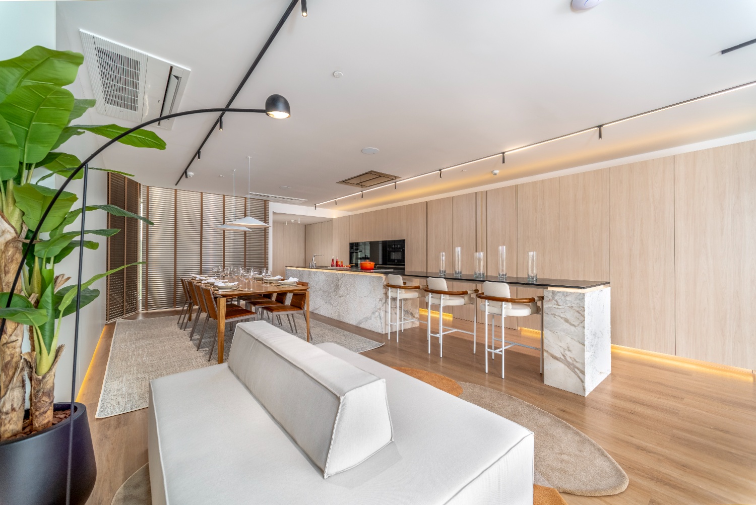 Apartamento no Ed. Yachthouse by Pininfarina na Barra Sul em Balneário Camboriú - foto 9