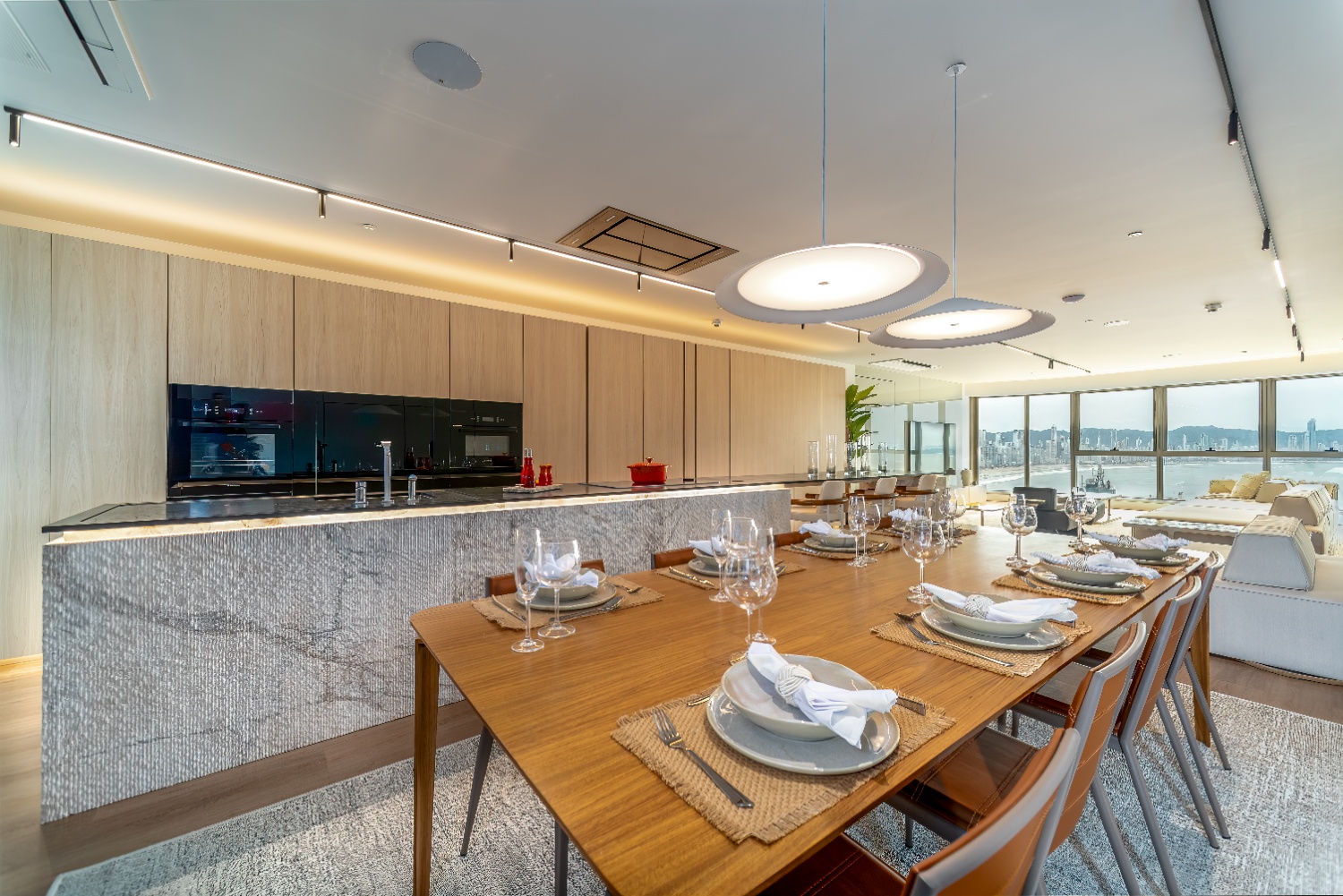 Apartamento no Ed. Yachthouse by Pininfarina na Barra Sul em Balneário Camboriú - foto 11