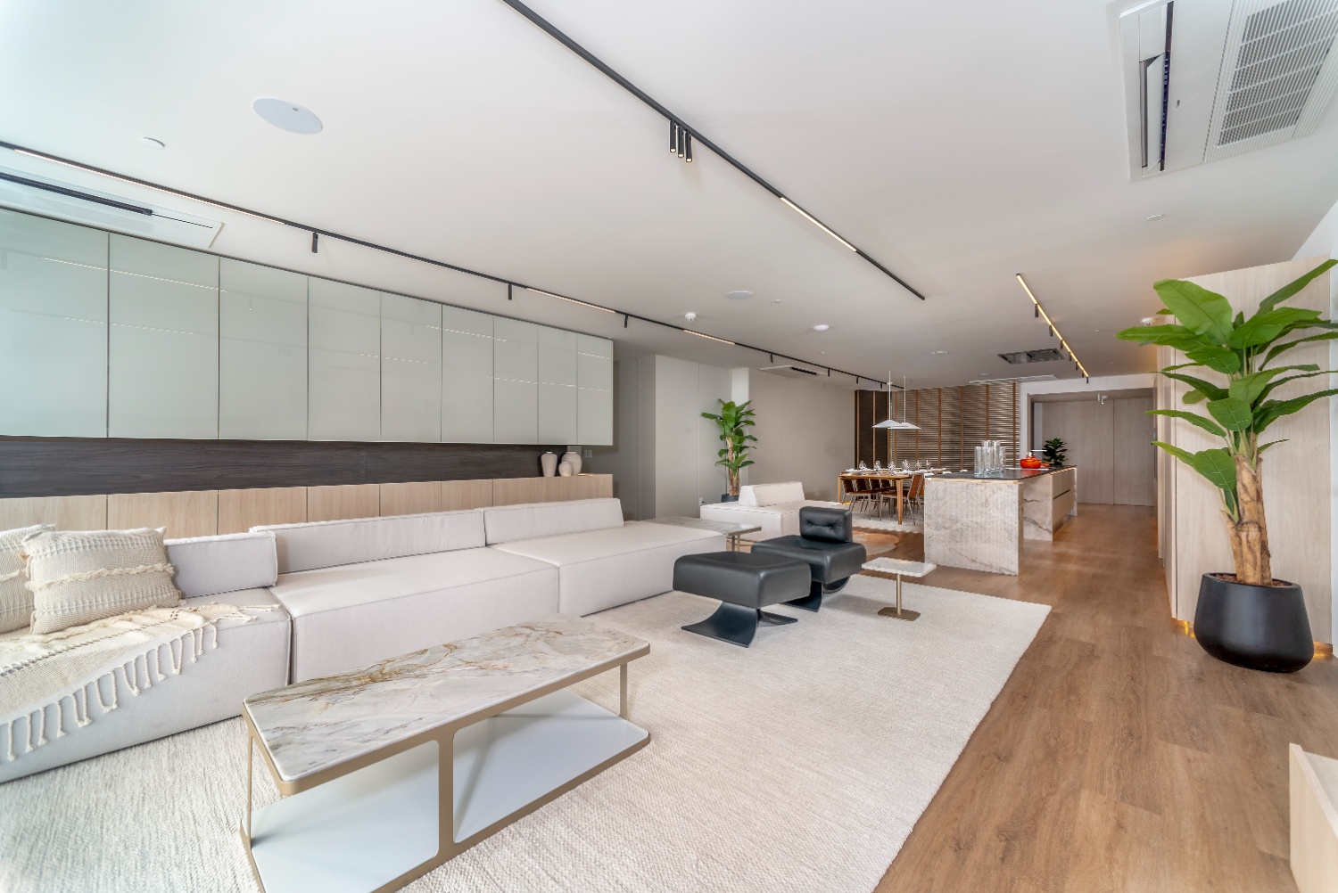 Apartamento no Ed. Yachthouse by Pininfarina na Barra Sul em Balneário Camboriú - foto 12