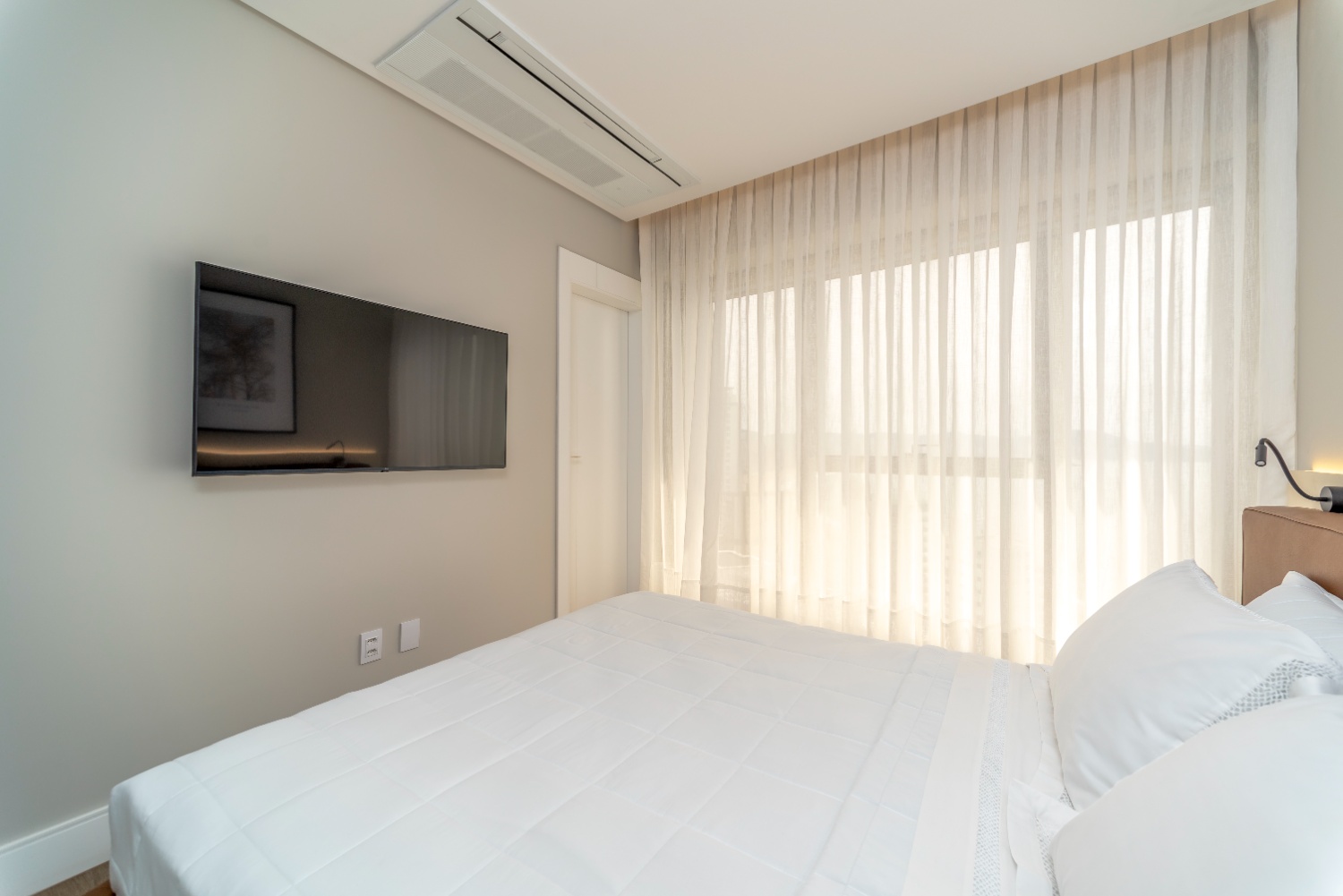 Apartamento no Ed. Yachthouse by Pininfarina na Barra Sul em Balneário Camboriú - foto 24
