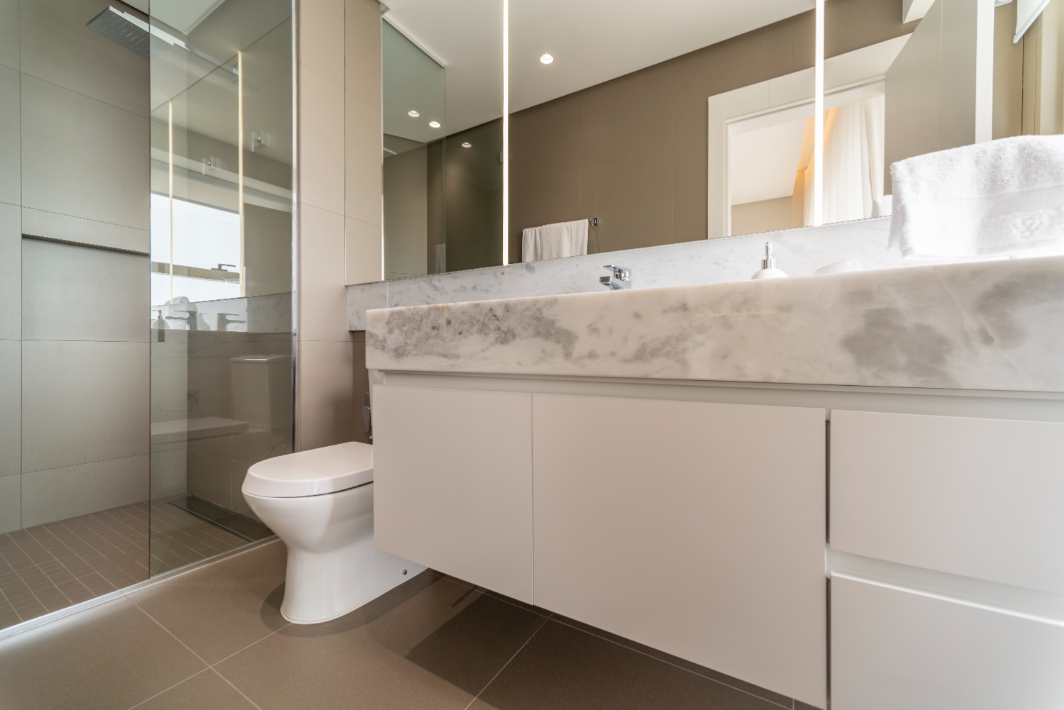Apartamento no Ed. Yachthouse by Pininfarina na Barra Sul em Balneário Camboriú - foto 26