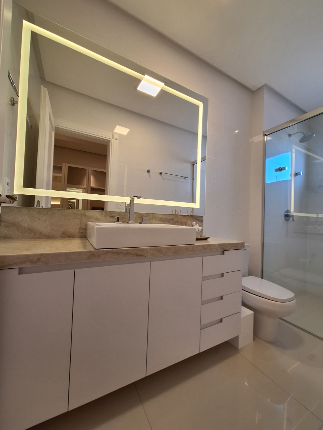 Apartamento no Edifício Magnifique Imperiale em Itapema - foto 14