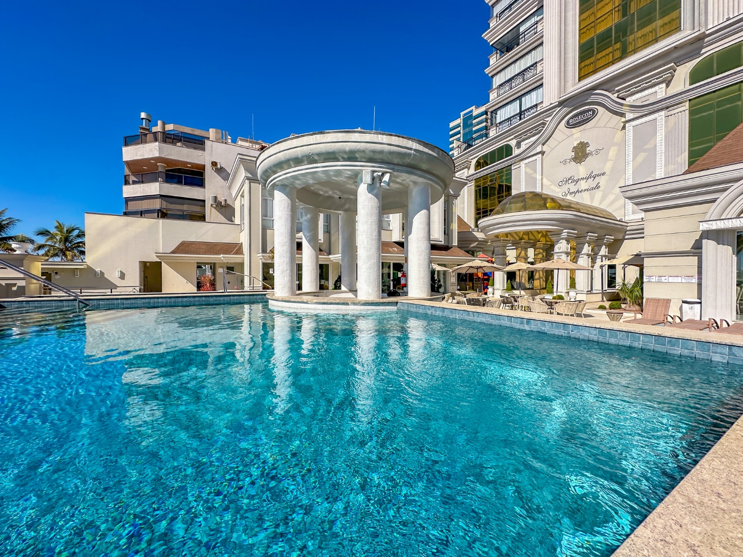 Apartamento no Edifício Magnifique Imperiale em Itapema - foto 22