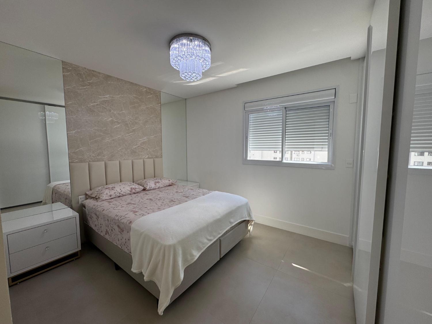 Apartamento no Edifício San Telmo em Balneário Camboriú - foto 9