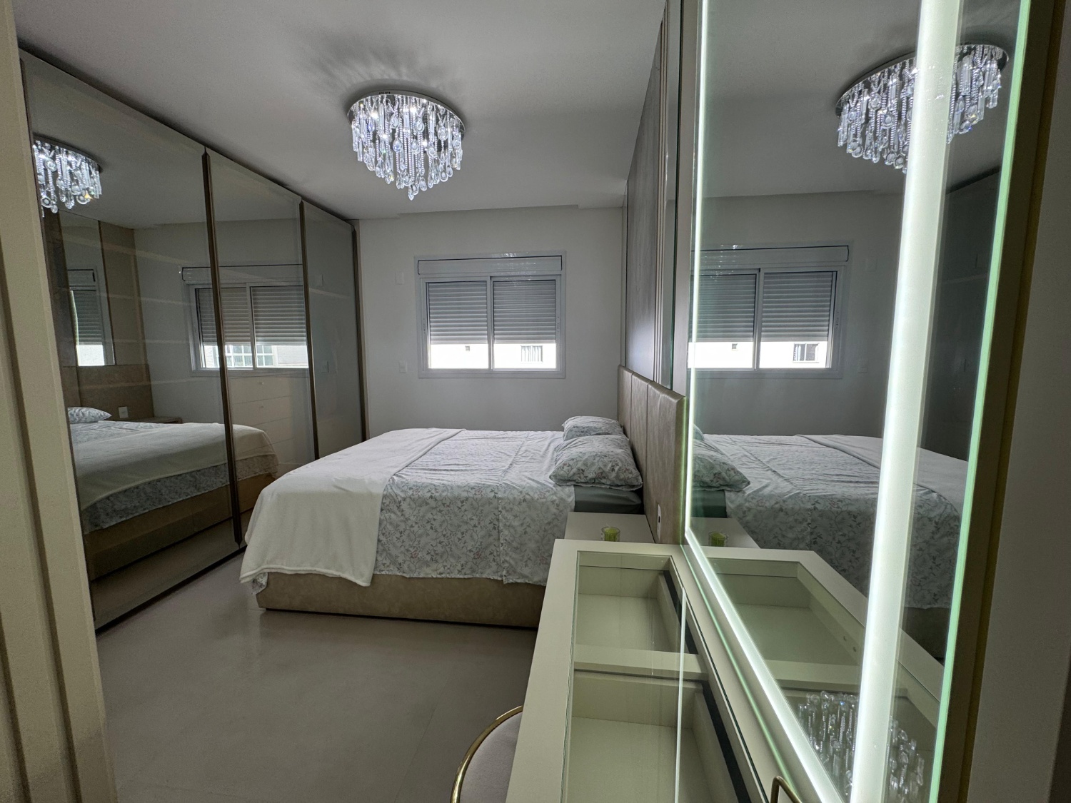 Apartamento no Edifício San Telmo em Balneário Camboriú - foto 14