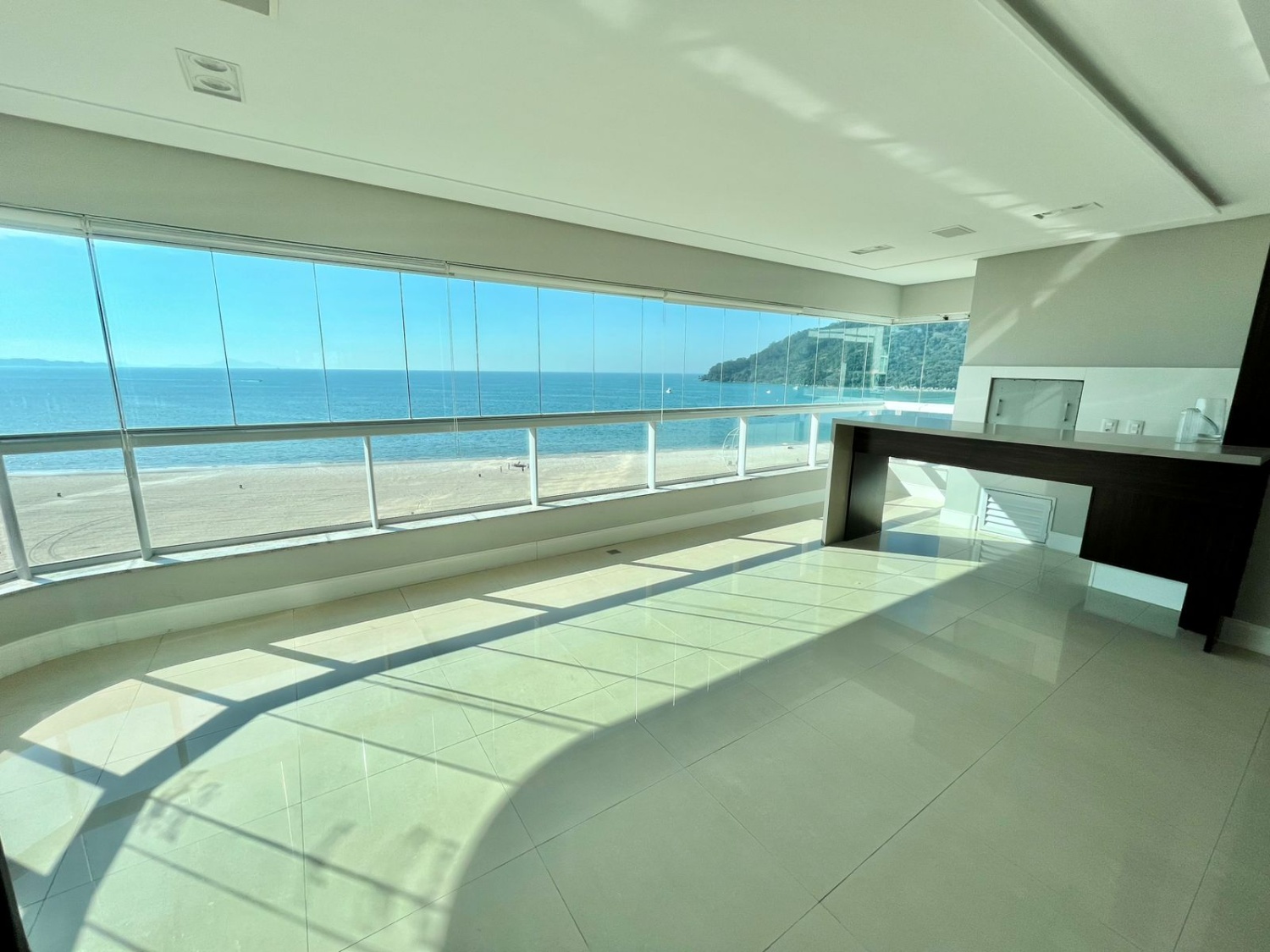 Apartamento no Edifício Summer Beach em Balneário Camboriú - foto 4