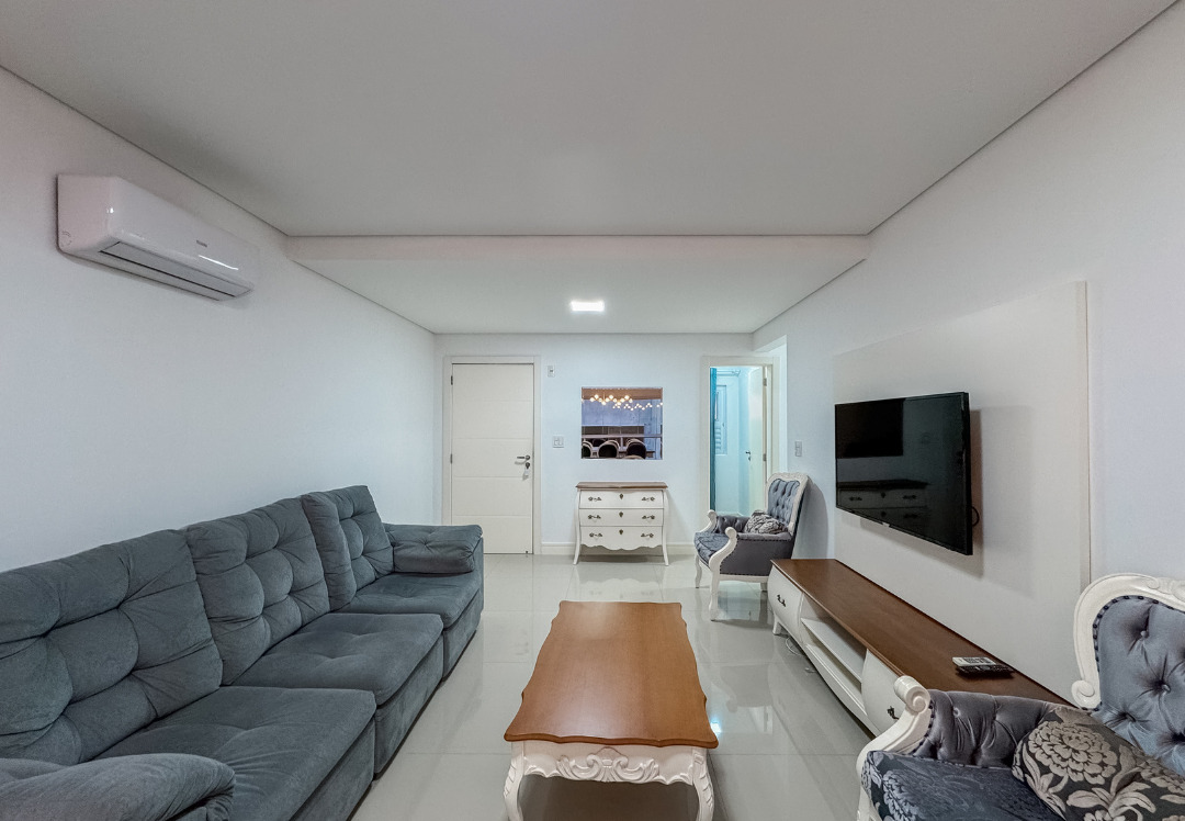 Apartamento no Edifício Terra e Mar em Balneário Camboriú - foto 2