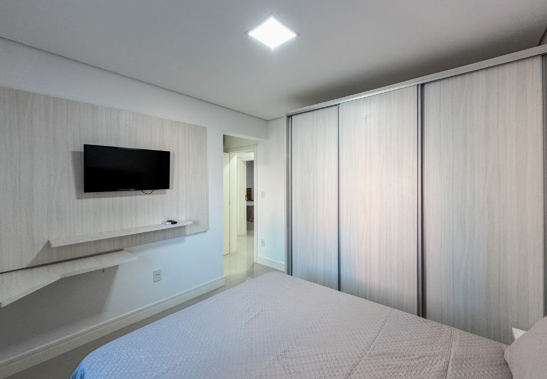Apartamento no Edifício Terra e Mar em Balneário Camboriú - foto 8