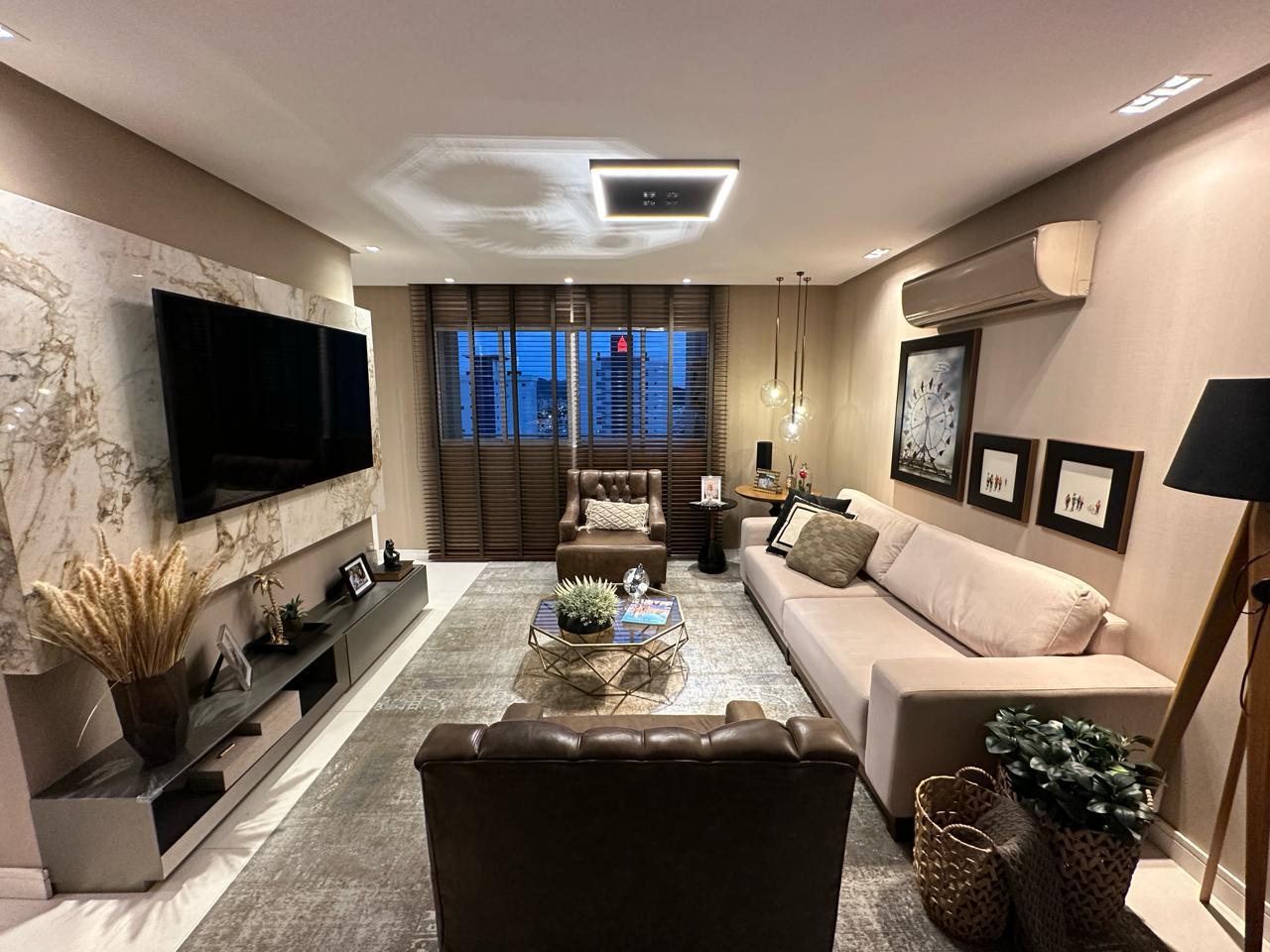 Apartamento no Edifício Peniche Residence em Balneário Camboriú - foto 2