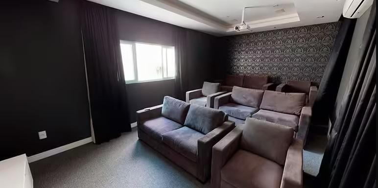 Apartamento no Edifício Peniche Residence em Balneário Camboriú - foto 26