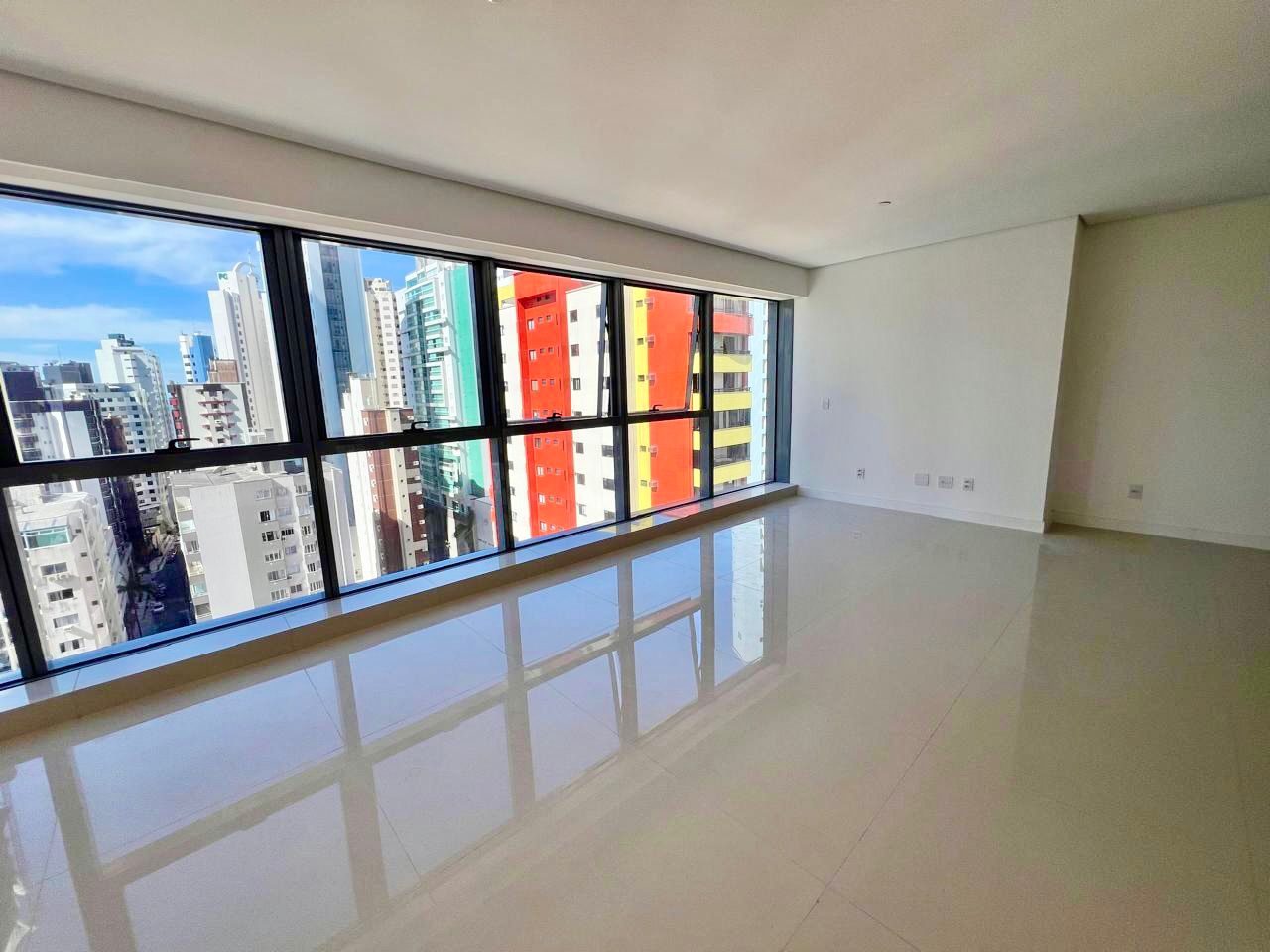 Apartamento no Ed. Vitra by Pininfarina em Balneário Camboriú - foto 3