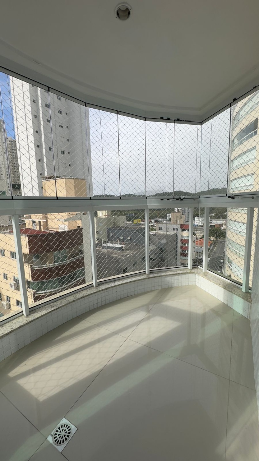 Apartamento no Edifício Celebration em Balneário Camboriú - foto 6