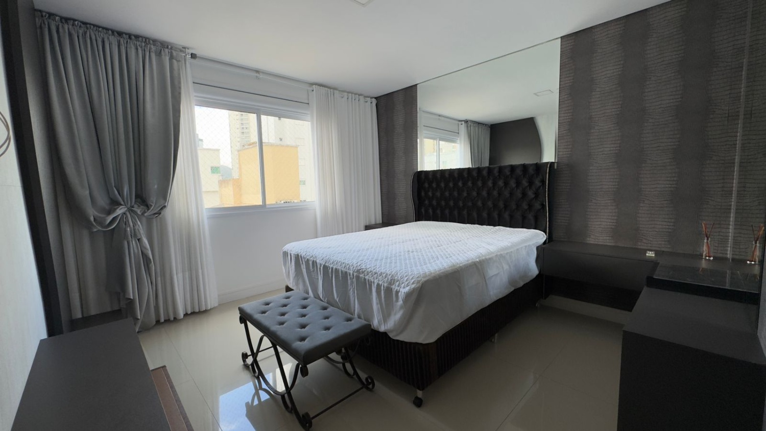 Apartamento no Edifício Celebration em Balneário Camboriú - foto 11