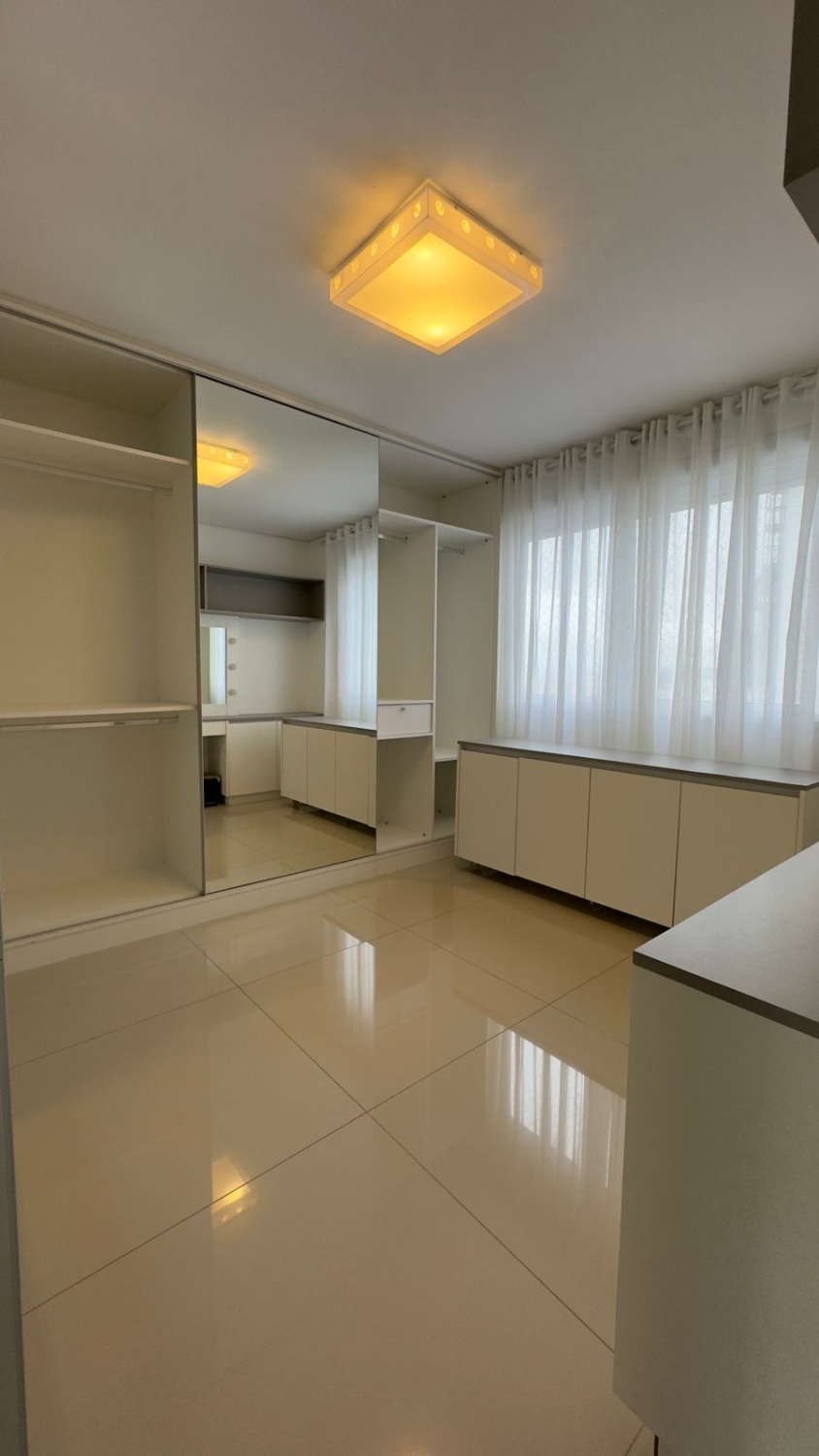 Apartamento no Edifício Celebration em Balneário Camboriú - foto 13