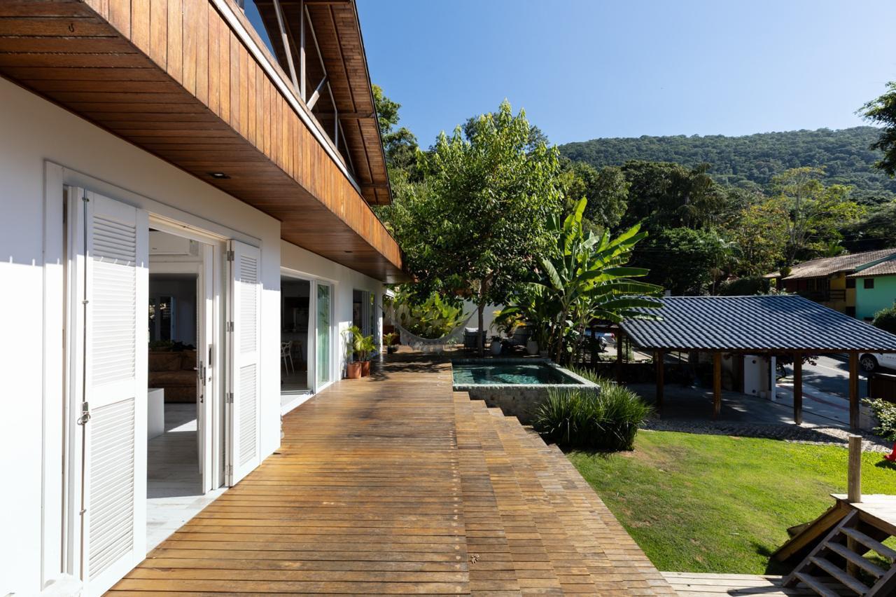 Casa à venda na Praia de Taquaras em Balneário Camboriú - foto 9