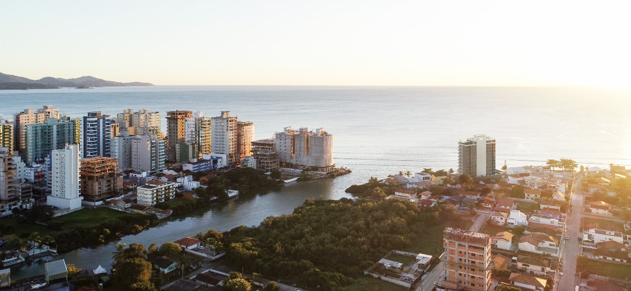 Apartamento no Edifício Aquamarine Residence em Porto Belo - foto 3