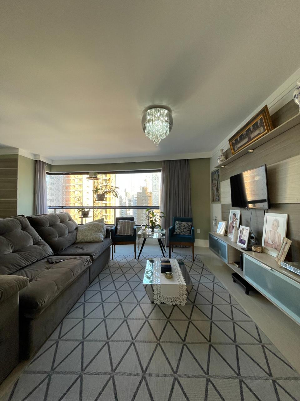 Apartamento no Edifício Merithamon em Balneário Camboriú - foto 2