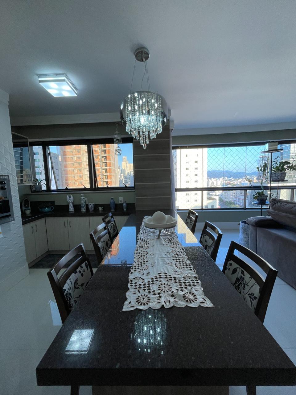 Apartamento no Edifício Merithamon em Balneário Camboriú - foto 3