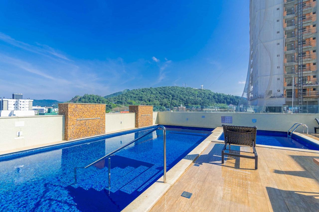 Apartamento no Edifício Merithamon em Balneário Camboriú - foto 21