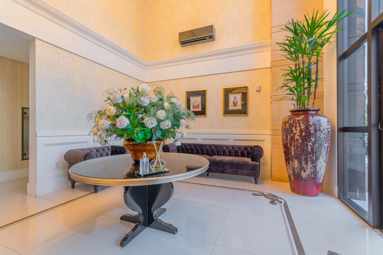 Apartamento no Edifício Merithamon em Balneário Camboriú - foto 22
