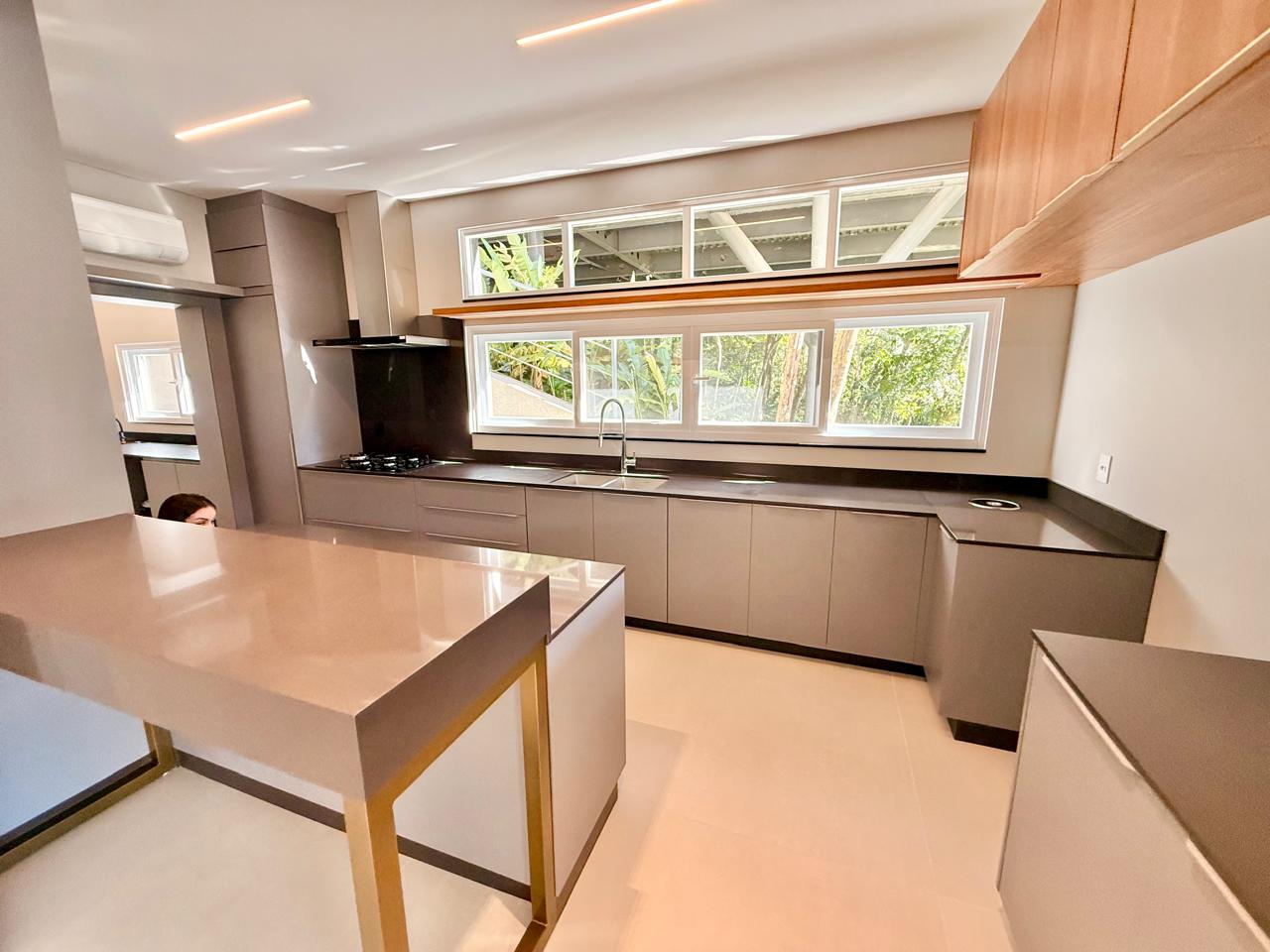 Casa no Condomínio Horizontal na Praia Brava - foto 12