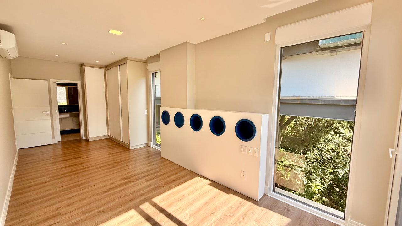 Casa no Condomínio Horizontal na Praia Brava - foto 18