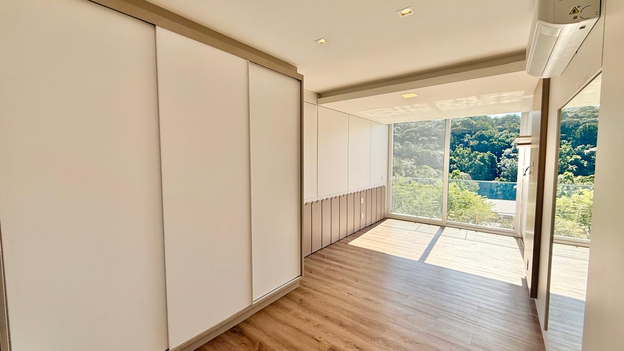 Casa no Condomínio Horizontal na Praia Brava - foto 23