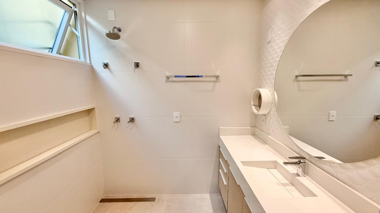 Casa no Condomínio Horizontal na Praia Brava - foto 24