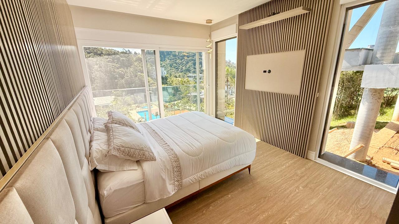 Casa no Condomínio Horizontal na Praia Brava - foto 29