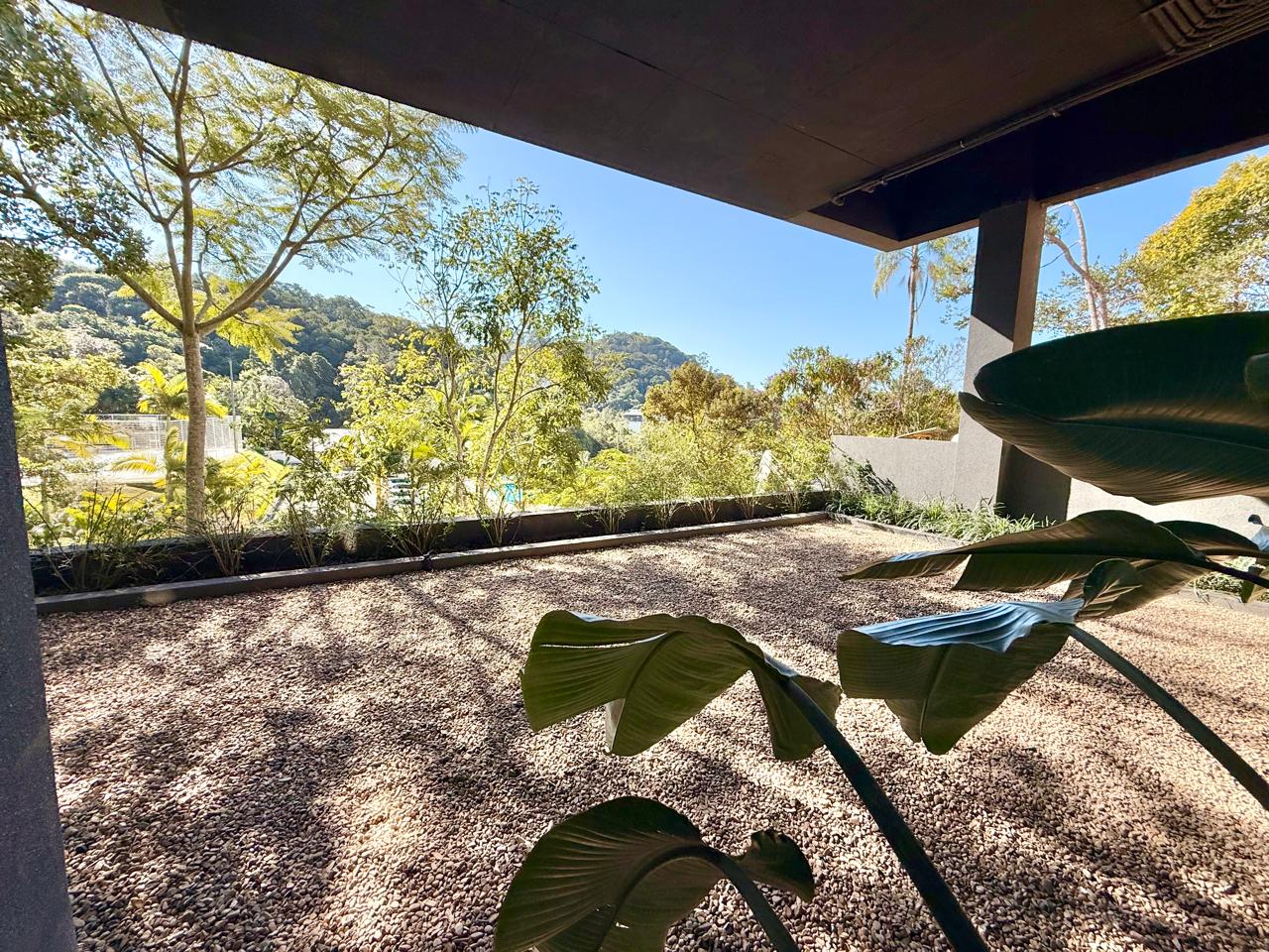 Casa no Condomínio Horizontal na Praia Brava - foto 35