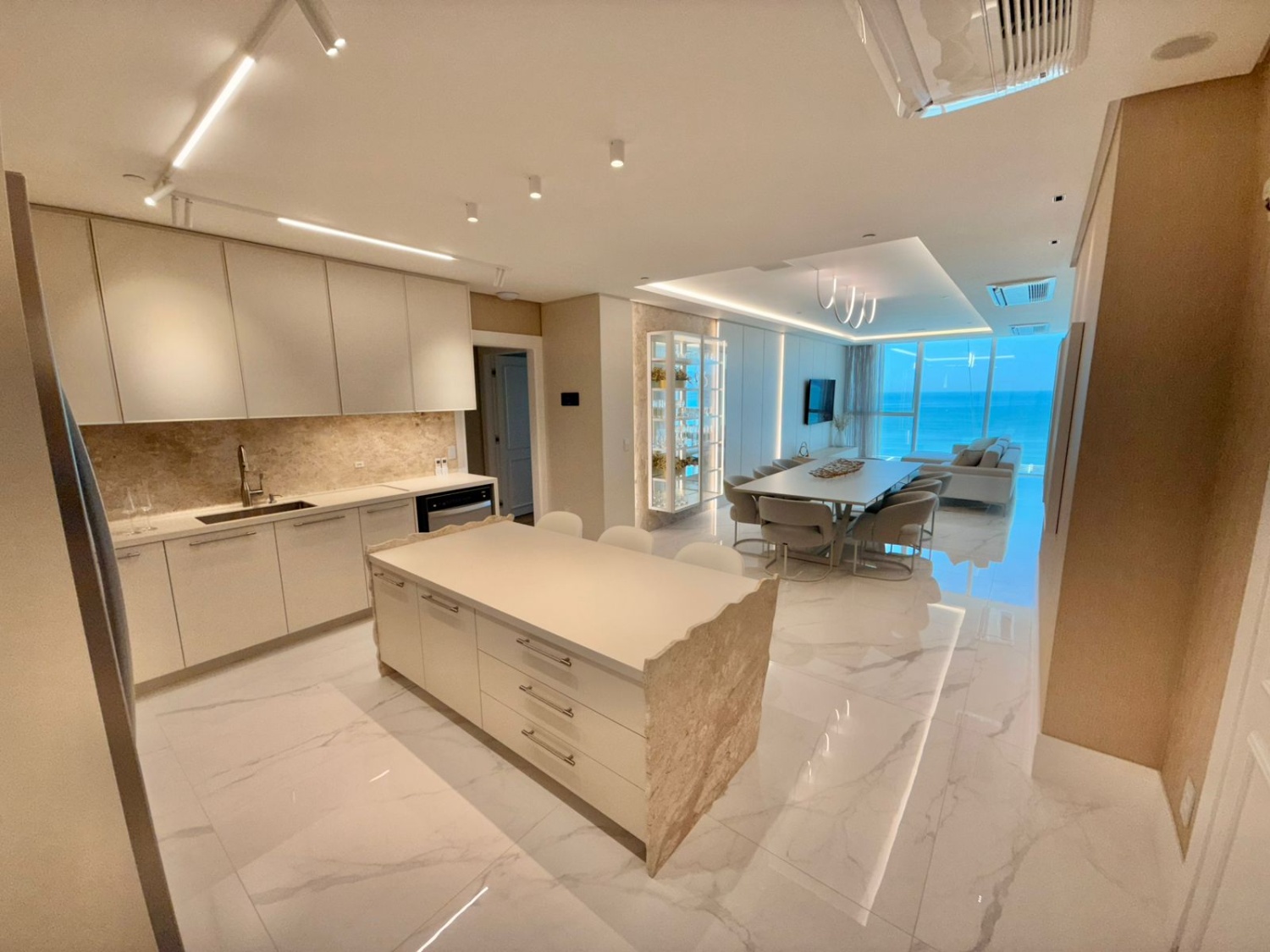 Apartamento no Ed. Boreal Tower na Barra Norte em Balneário Camboriú - foto 6