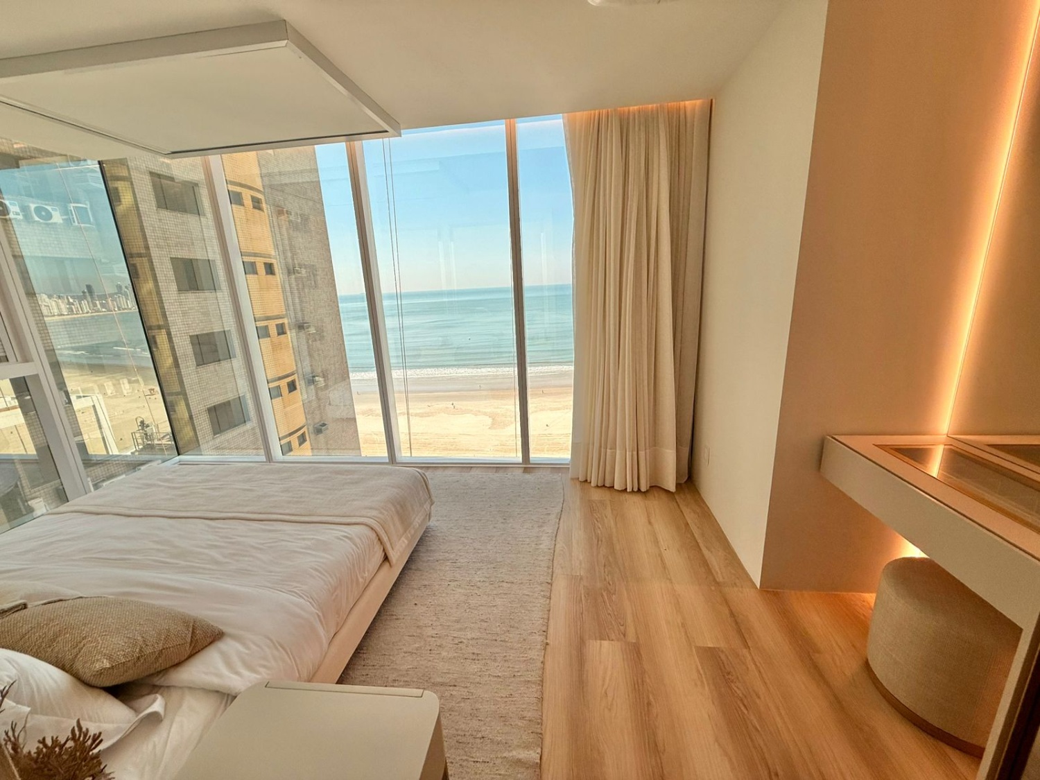 Apartamento no Ed. Boreal Tower na Barra Norte em Balneário Camboriú - foto 11