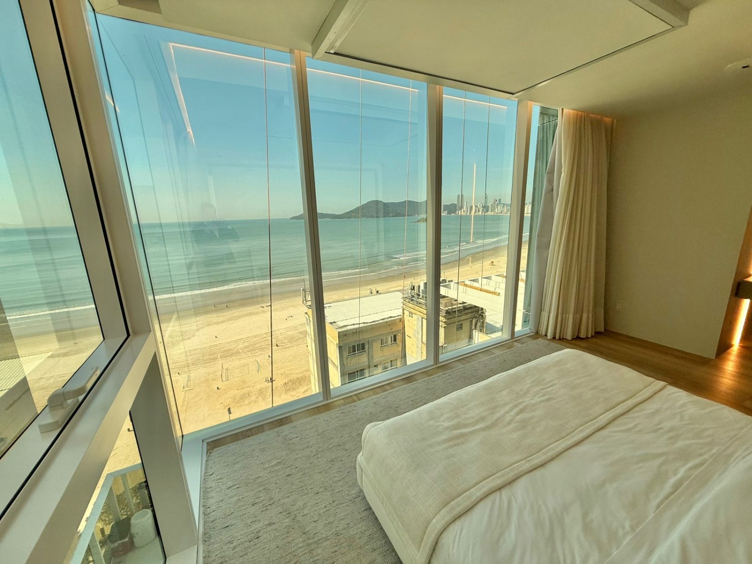 Apartamento no Ed. Boreal Tower na Barra Norte em Balneário Camboriú - foto 12