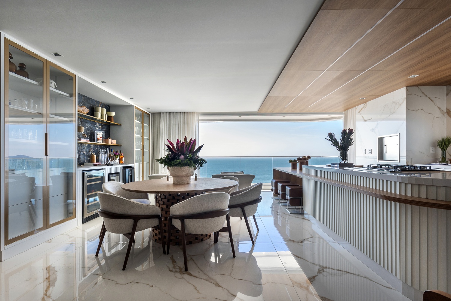 Apartamento no Edifício Le Blanc na Praia Brava - foto 5