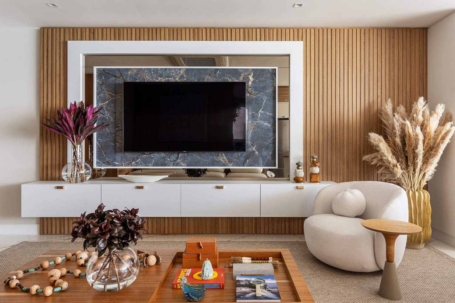 Apartamento no Edifício Le Blanc na Praia Brava - foto 11