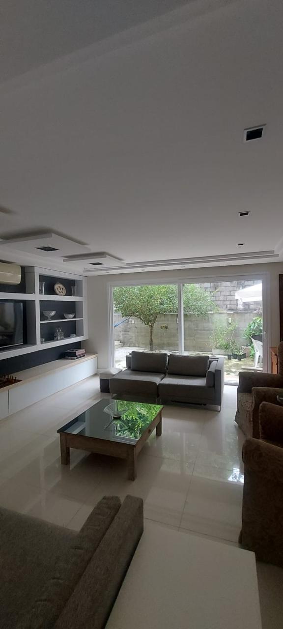Casa na Praia dos Amores em Balneário Camboriú - foto 14