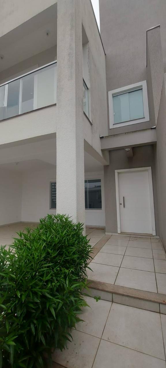 Casa na Praia dos Amores em Balneário Camboriú