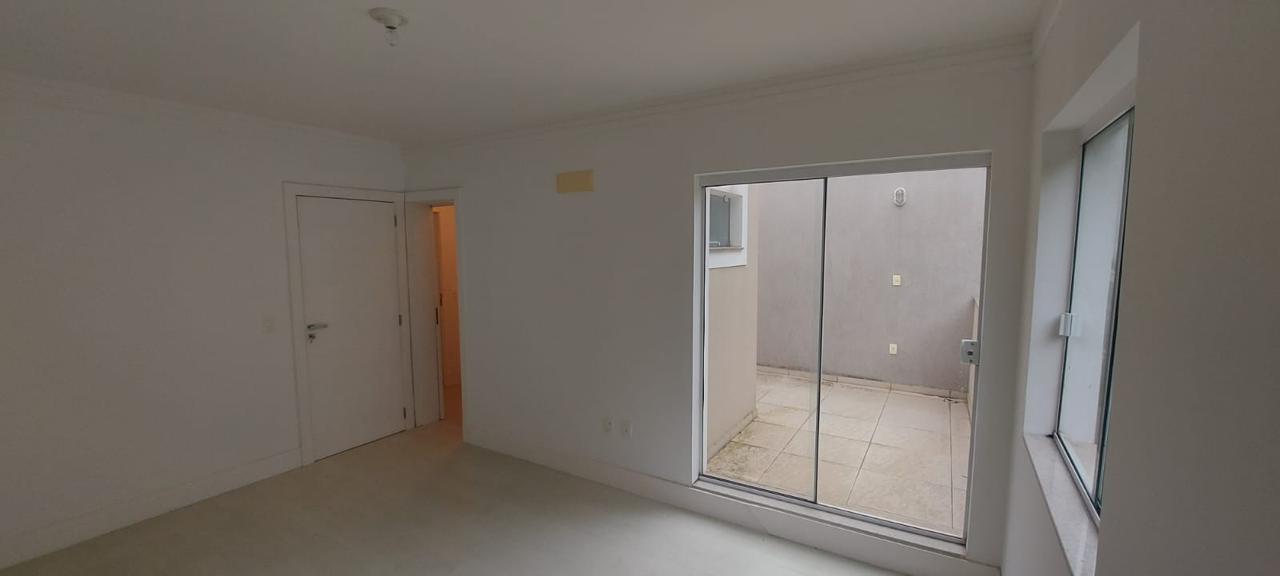 Casa na Praia dos Amores em Balneário Camboriú - foto 7