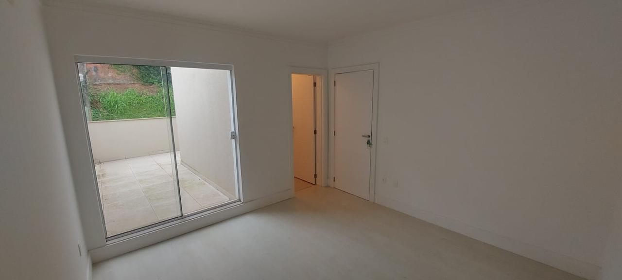 Casa na Praia dos Amores em Balneário Camboriú - foto 10